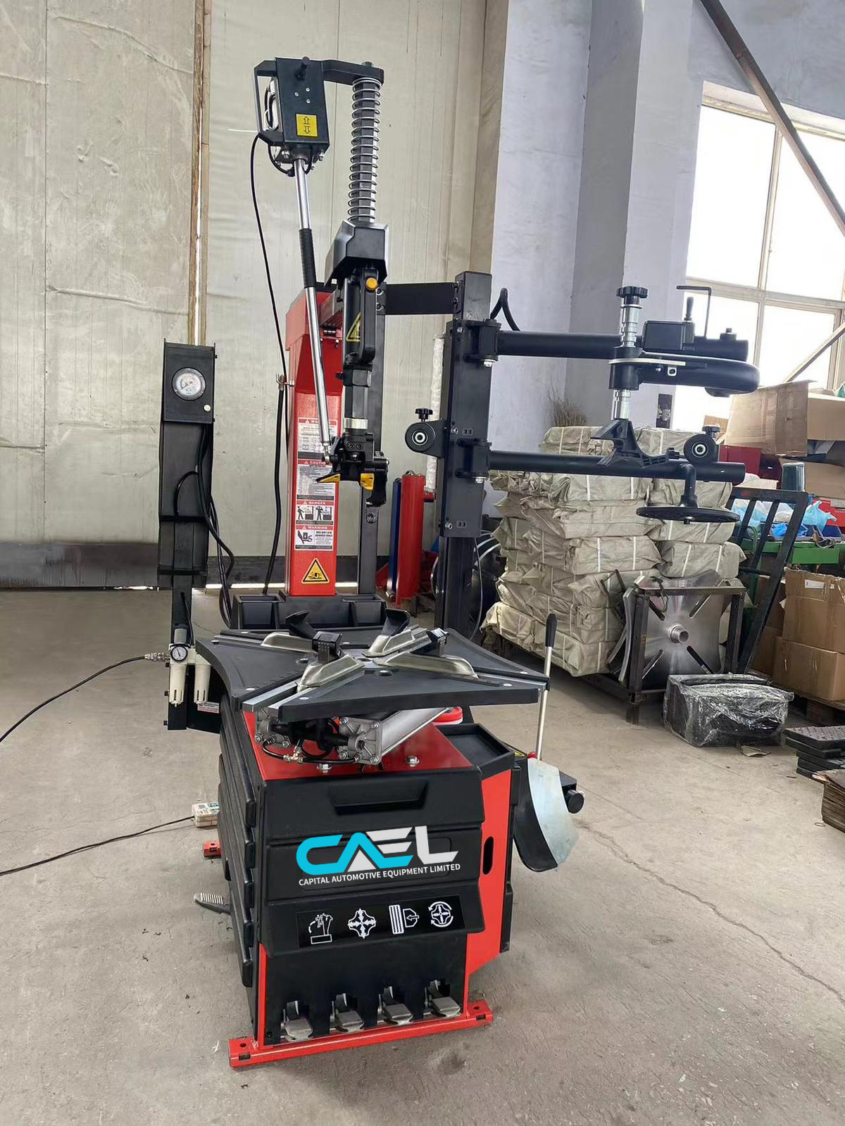 CAEL TC200 Tire Changer – 12"–23" Outer Clamp, 7 RPM Disc