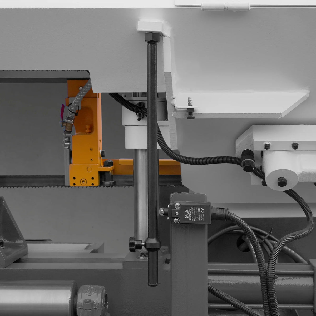 8 in Double Column Horizontal Metal Cutting Band Saw, 7-7/8 x 7-7/8 in Capacity, Hydraulic Feed, Coolant Syste - view 25