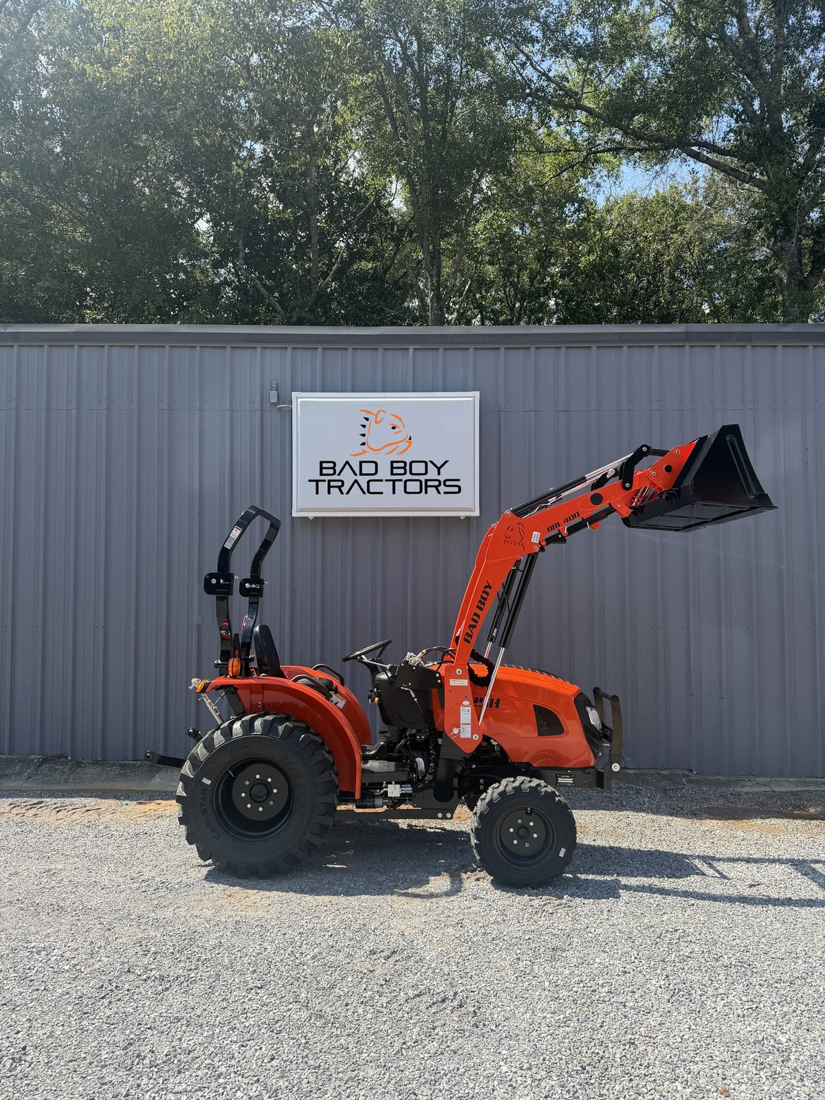 Bad Boy 4025H 25 HP Tractor (2026) - view 2