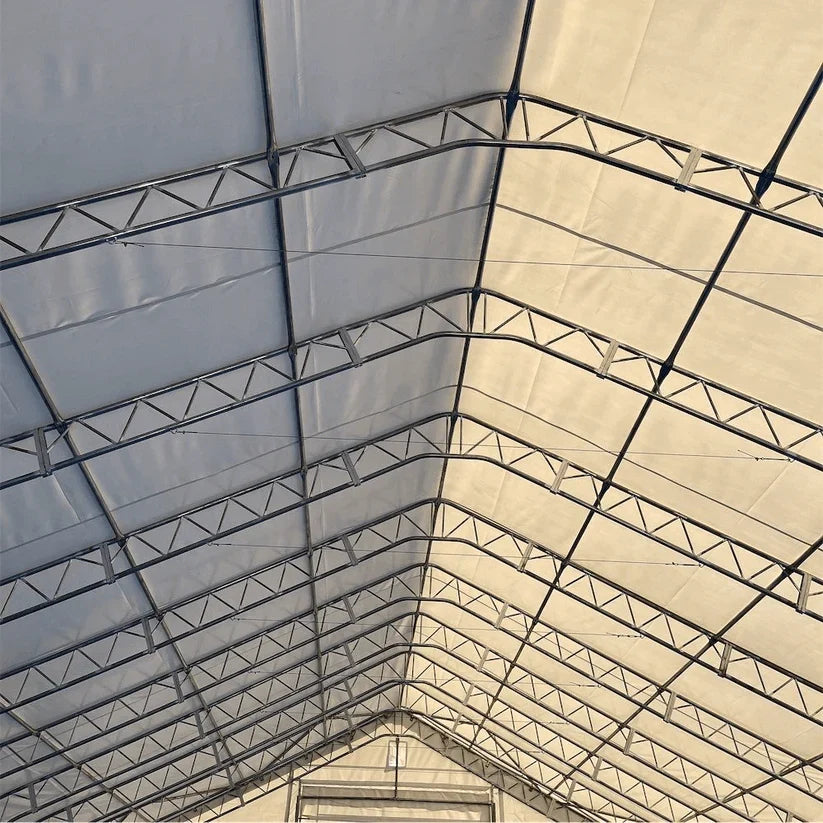 Abri CAEL PSDT-50 à double treillis en pointe – 50′ × 120′ × 23′ PVC