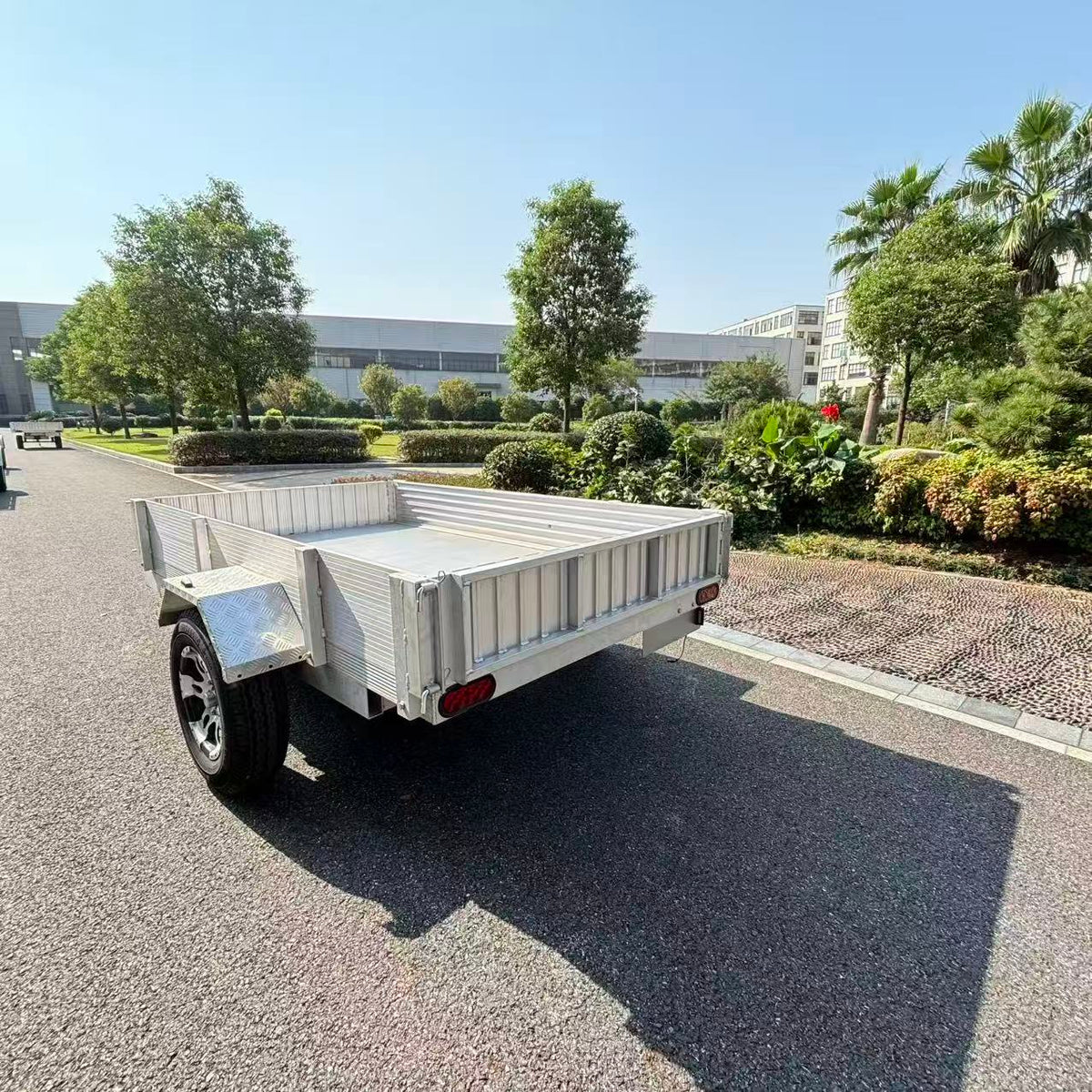 CAEL Hydraulic Utility Trailer – 8×5 & 8×4.5, 3,500 lb GVWR