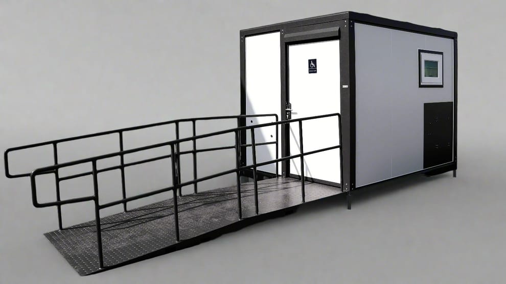 Toilettes mobiles accessibles CAEL HAPR7-ADA 7 ft avec rampe