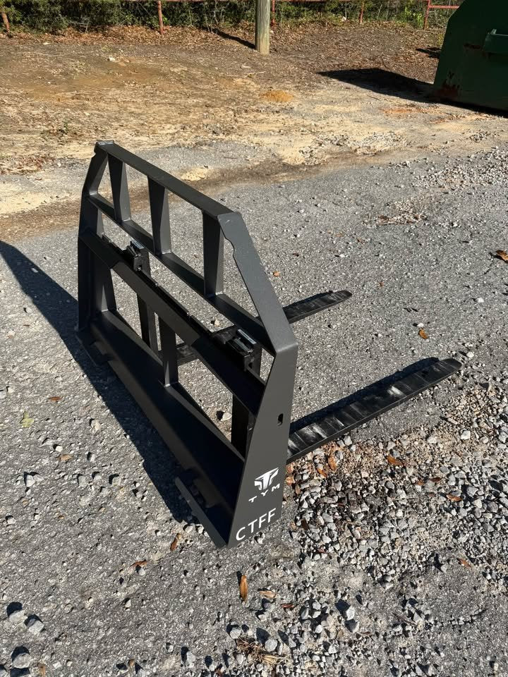42" 2K LB Pallet Forks, Skid Steer Style Quick Connect - view 3