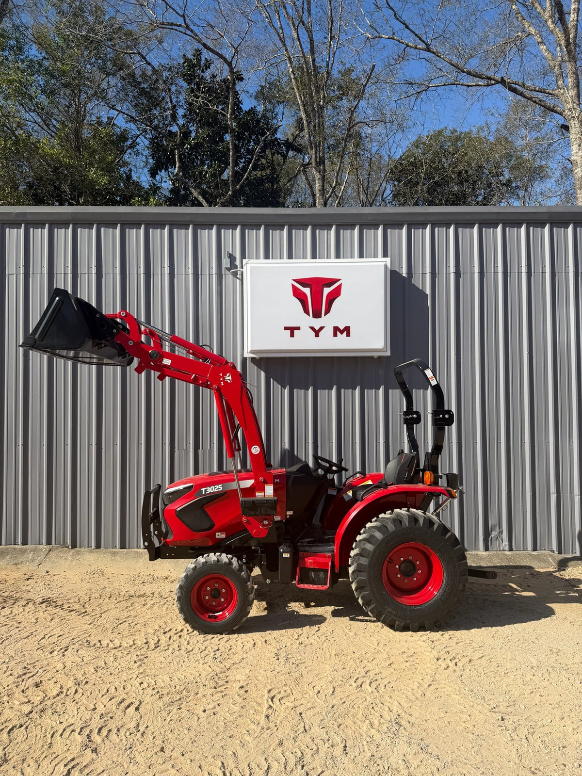 TYM T3025 24 HP Tractor with Loader (2025) - view 3