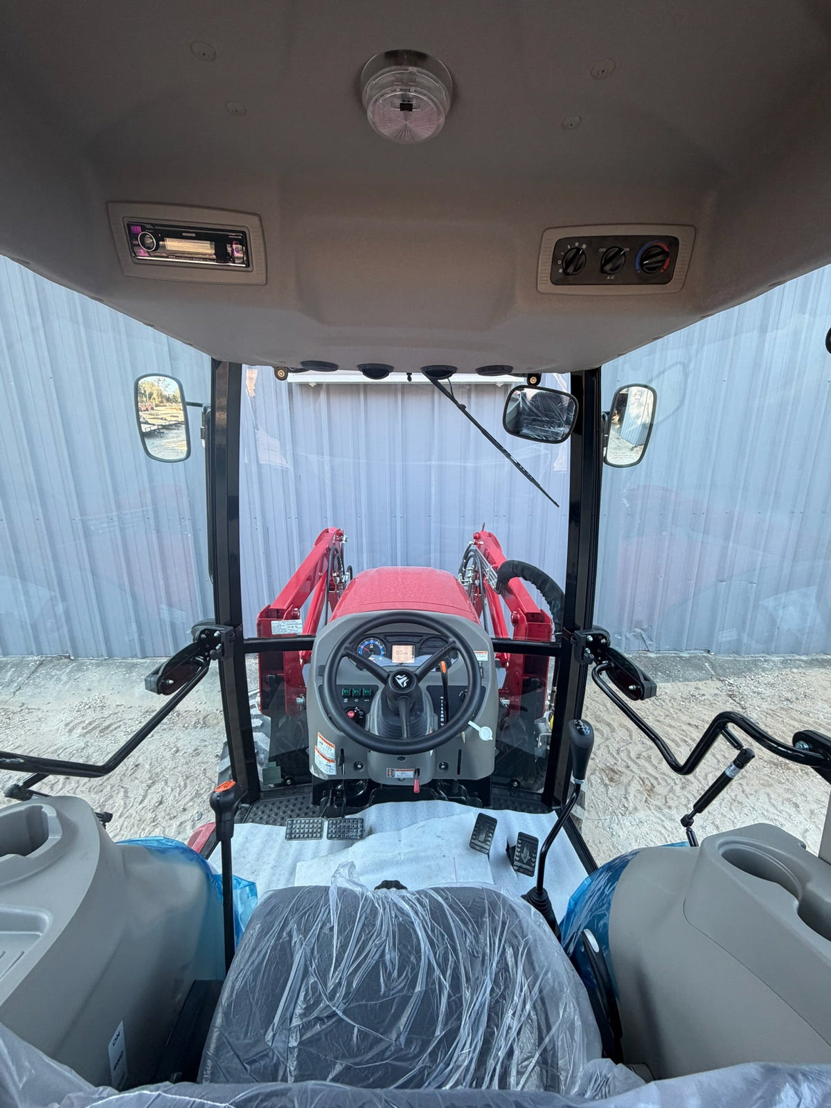 TYM T574HC 55.1 HP Cab and Air Tractor (2026) - view 8