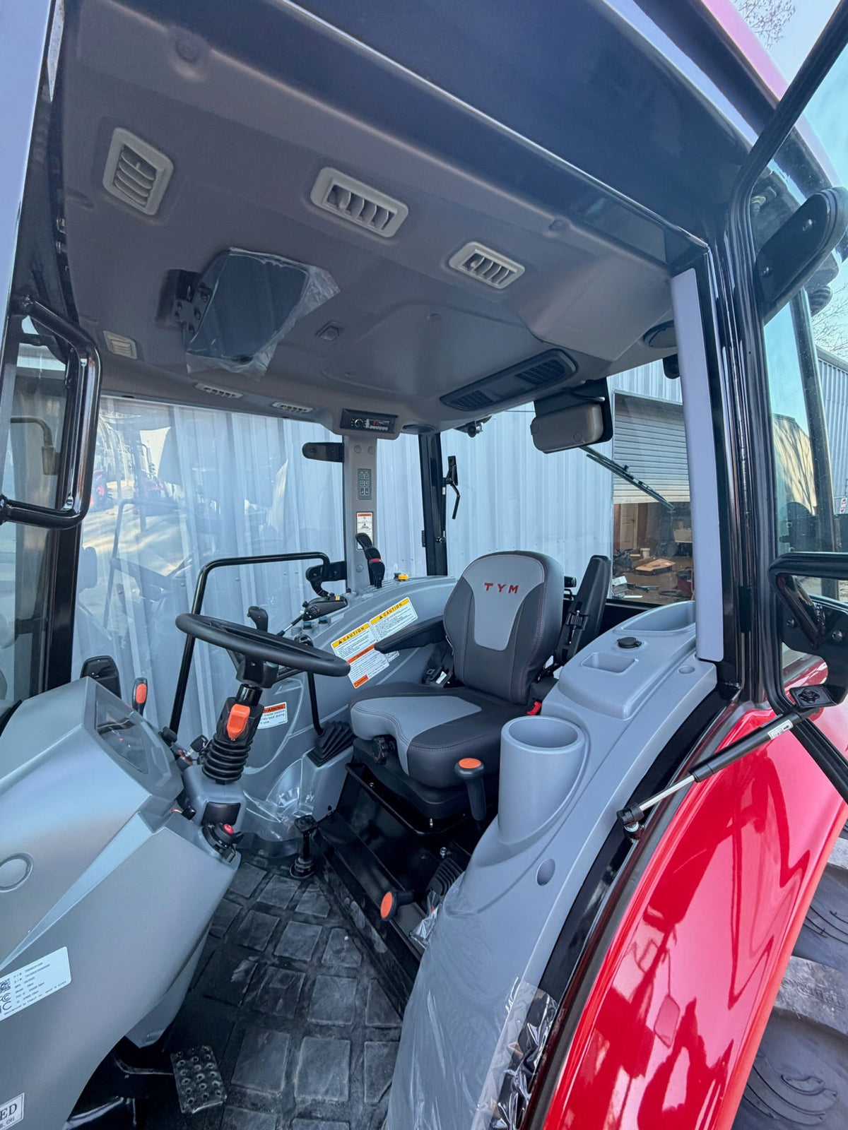 TYM 4058PC 58 HP Cab and Air Tractor (2026) - view 5