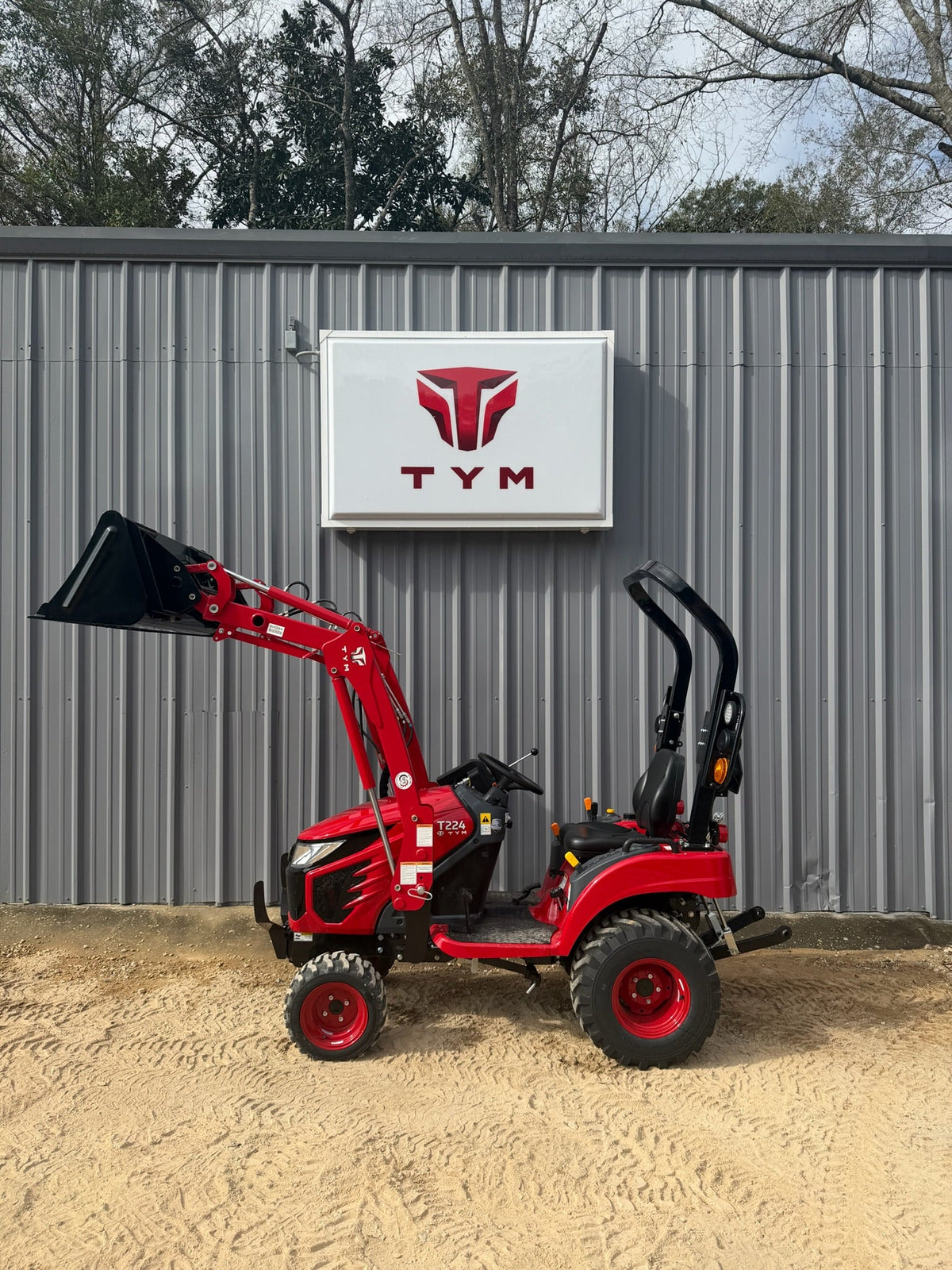 TYM T224H 21.5 HP Tractor (2026) - view 3