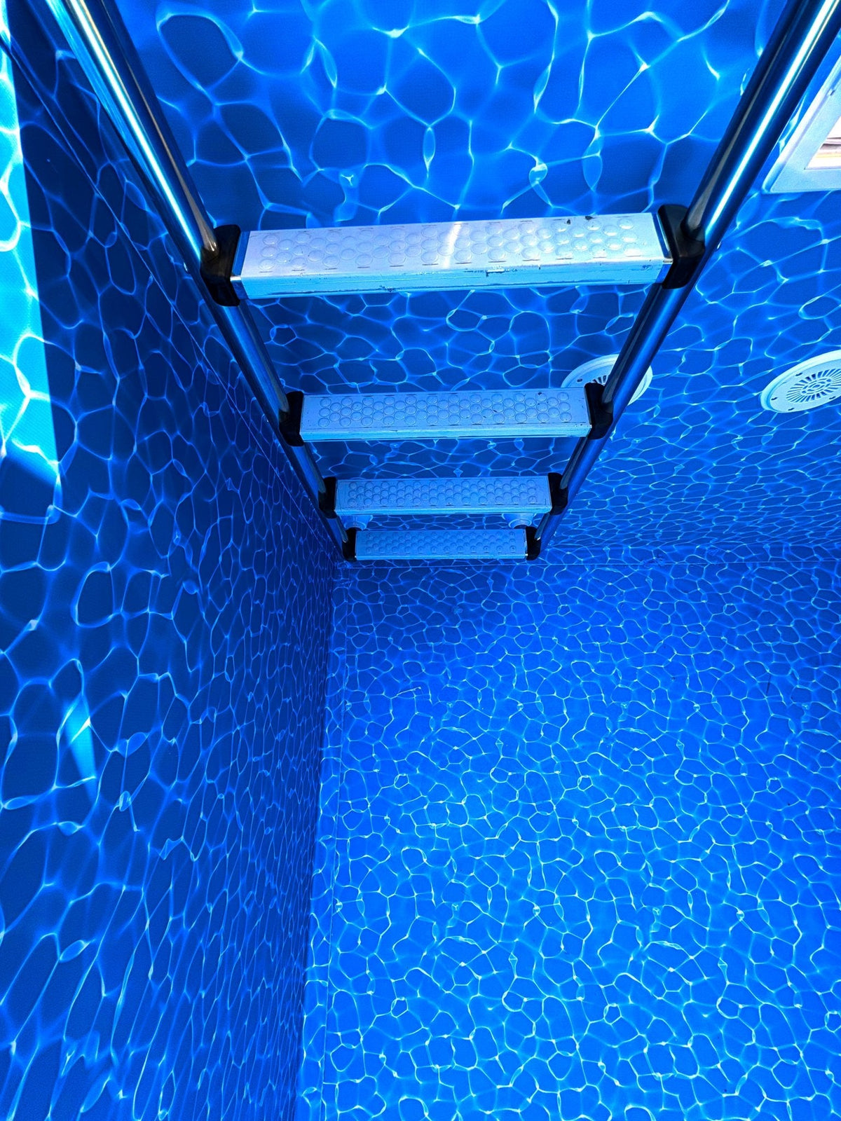 Piscine conteneur CAEL CP-2040 – modèles modulaires de 20 ft et 40 ft