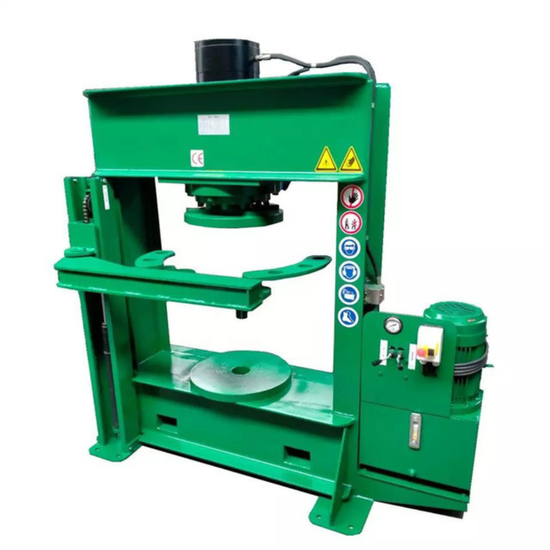 Presse hydraulique pour pneus pleins CAEL TP160T – 160 tonnes