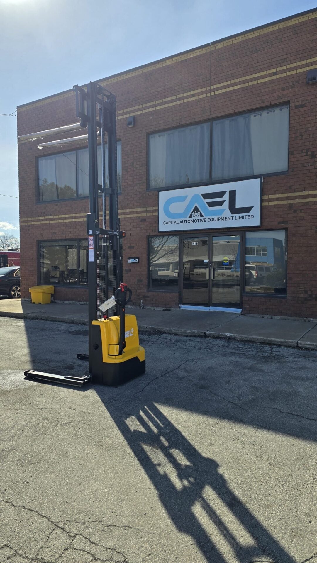 CAEL ESS-138 Gerbeur électrique à longerons – hauteur de levée 3,5 m (138 in)