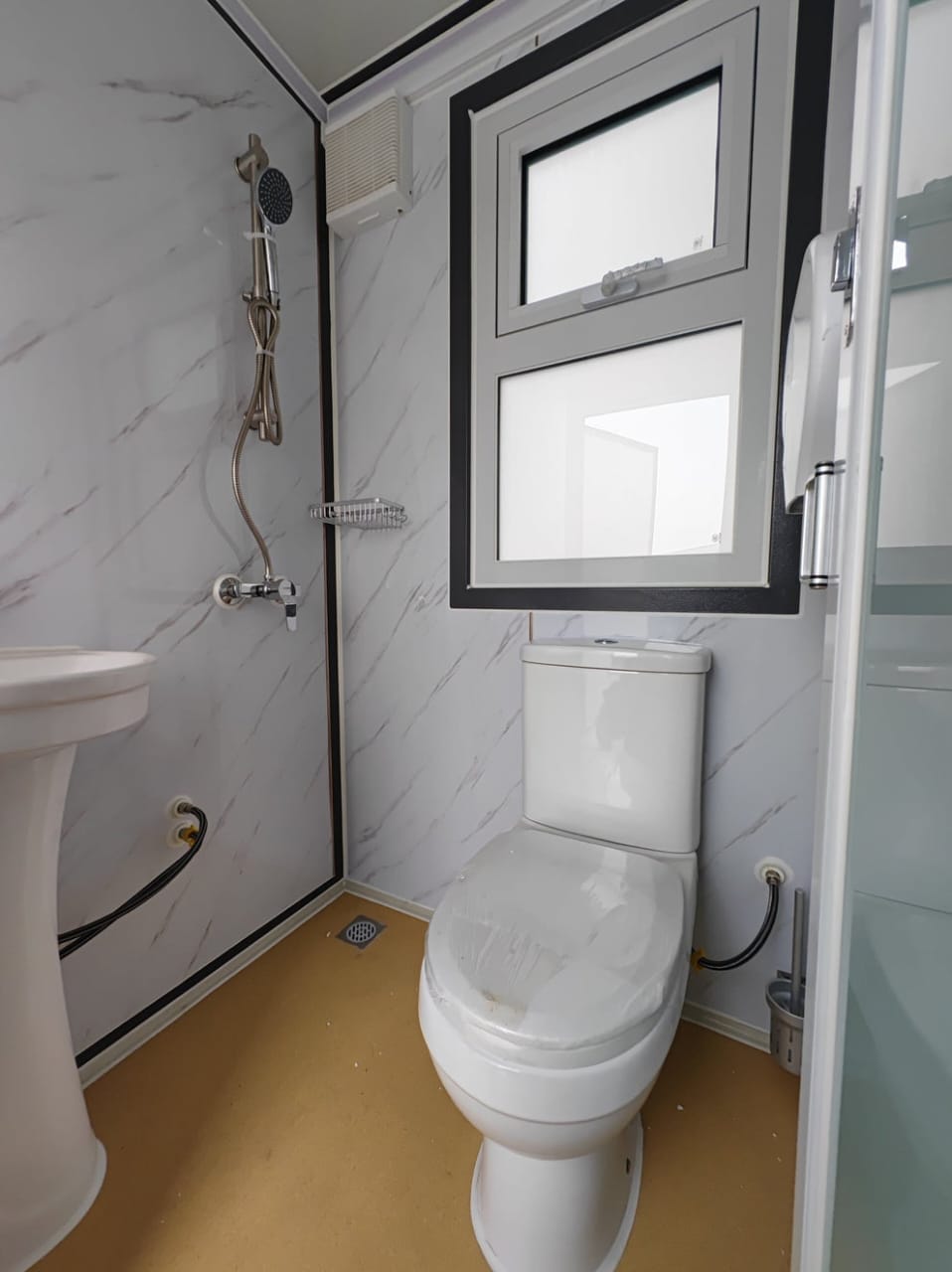CAEL MOC20-BBK-110V 20 ft Mobile Office Cabin – Bedroom, Bathroom, Kitchen