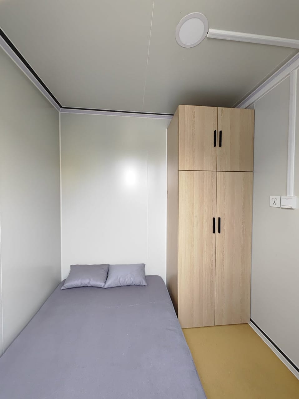 CAEL MOC20-BBK-110V 20 ft Mobile Office Cabin – Bedroom, Bathroom, Kitchen