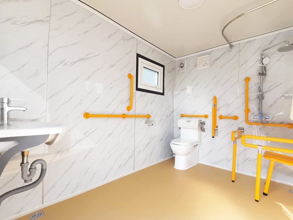 Toilettes mobiles accessibles CAEL HAPR7-ADA 7 ft avec rampe