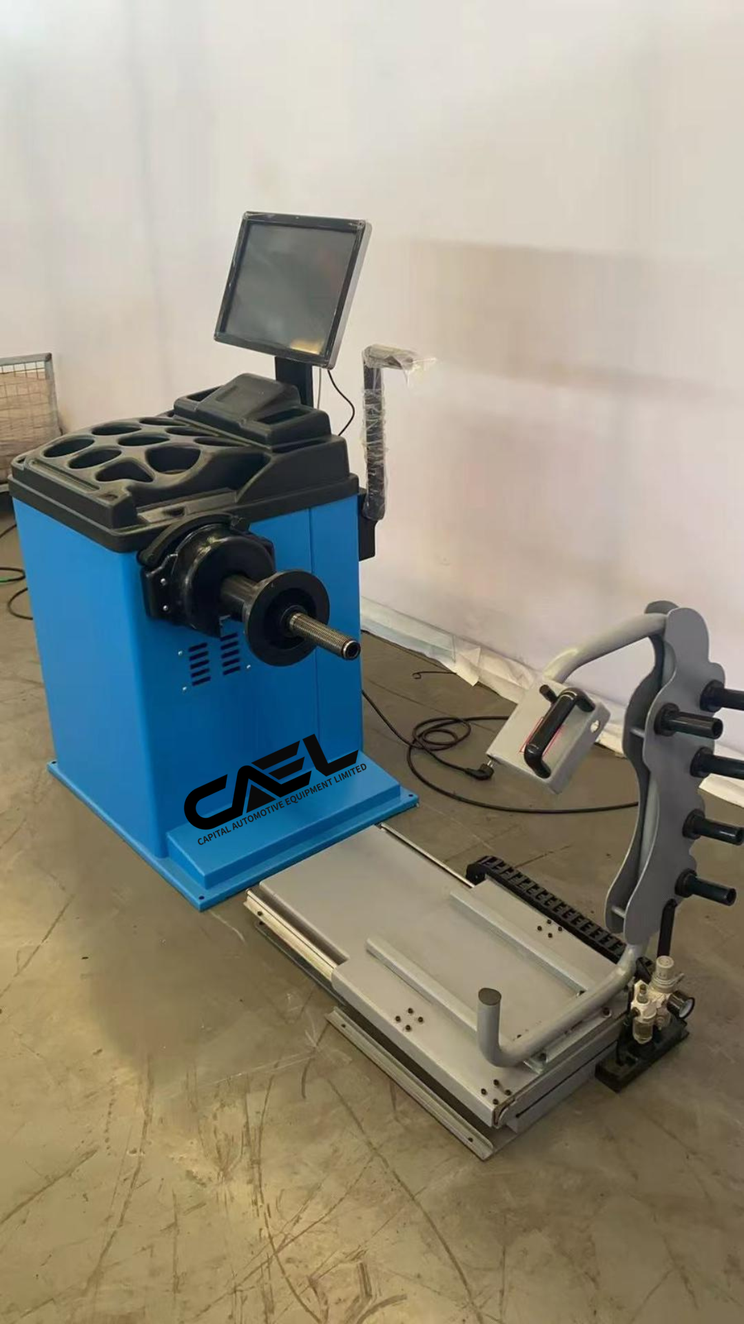 CAEL WB300 Équilibreuse de roues premium – jantes 10"–30", cycle 8 s