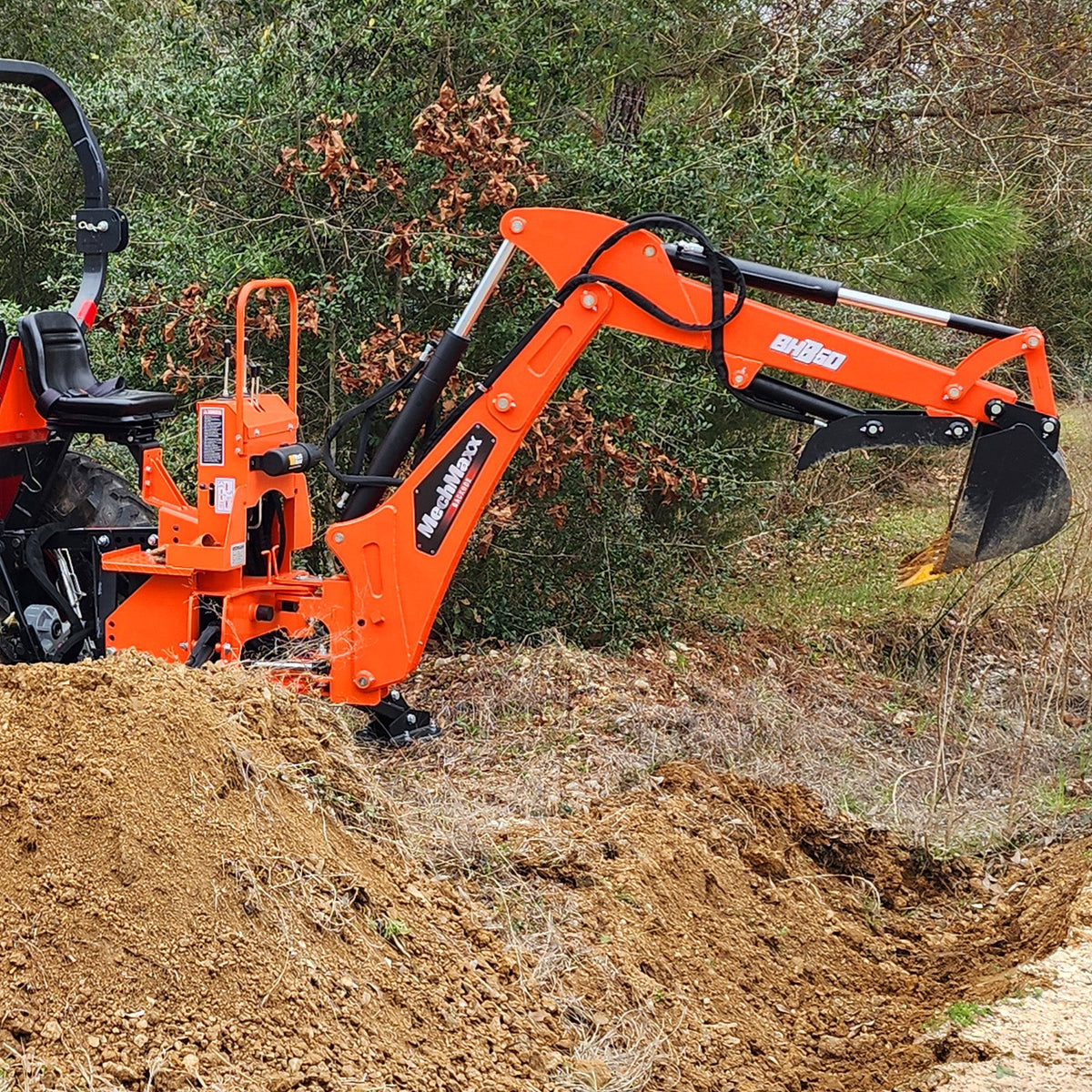 9' Tractor Backhoe Attachment, Mechanical Thumb, 15" Bucket, ISO/SAE Controls, Cat. 1 & 2, 25-100 HP, BH860M - view 3